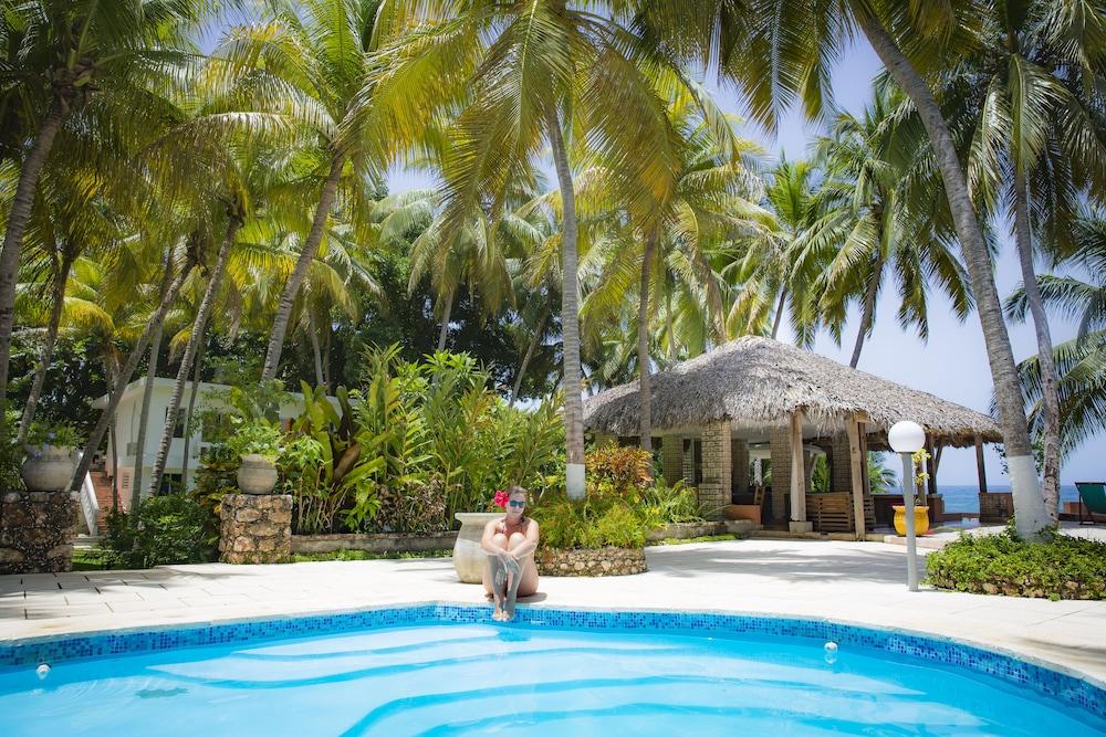 Hotel Restaurant Cyvadier Plage Жакмель Экстерьер фото
