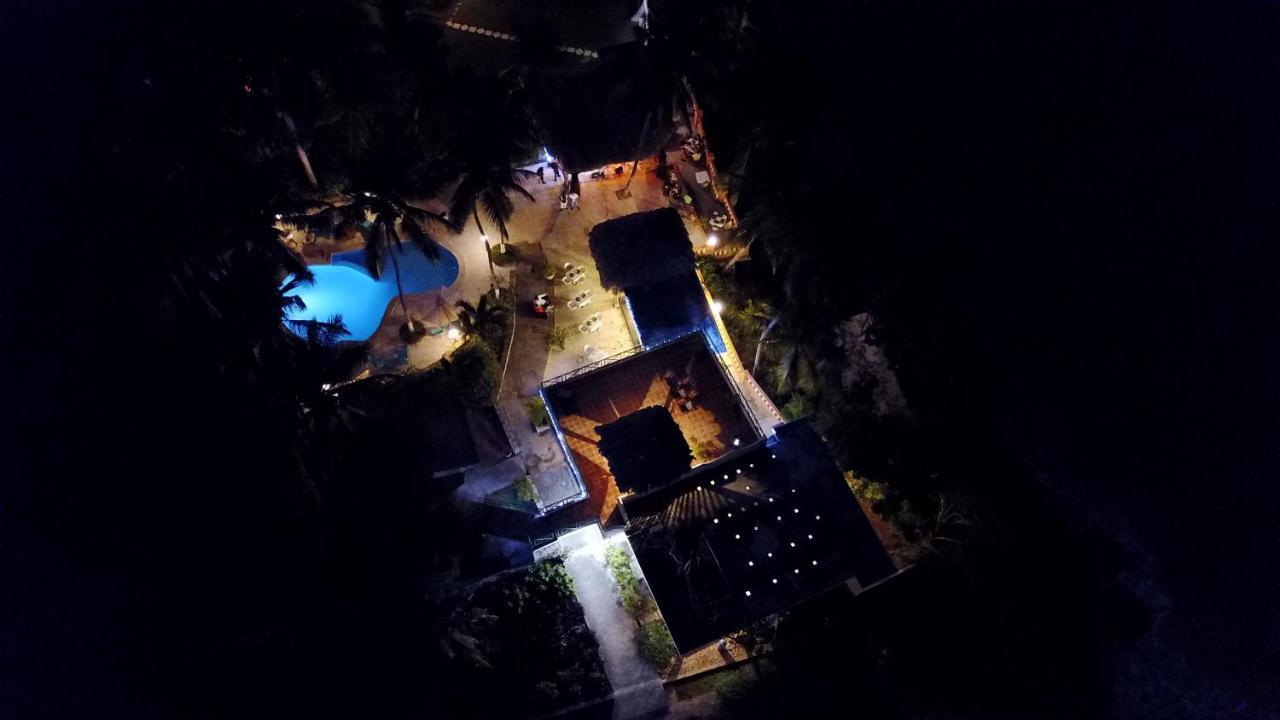 Hotel Restaurant Cyvadier Plage Жакмель Экстерьер фото